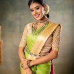 Simple Green Victorian Layered Jewellery Set For Rent