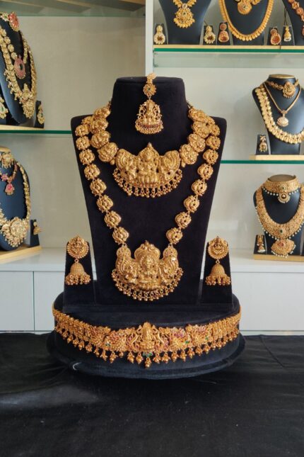 Premium Lakshmi Designer Set For Rent