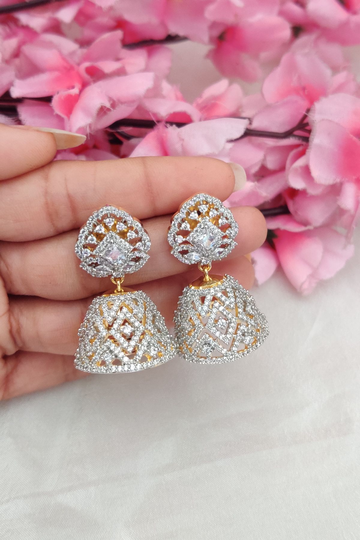 IMG_20251112_123618-1.jpg AD White Leaf Designer Jumkki - Image 1