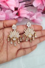 Trendy Lotus White Stone Necklace - Image 3