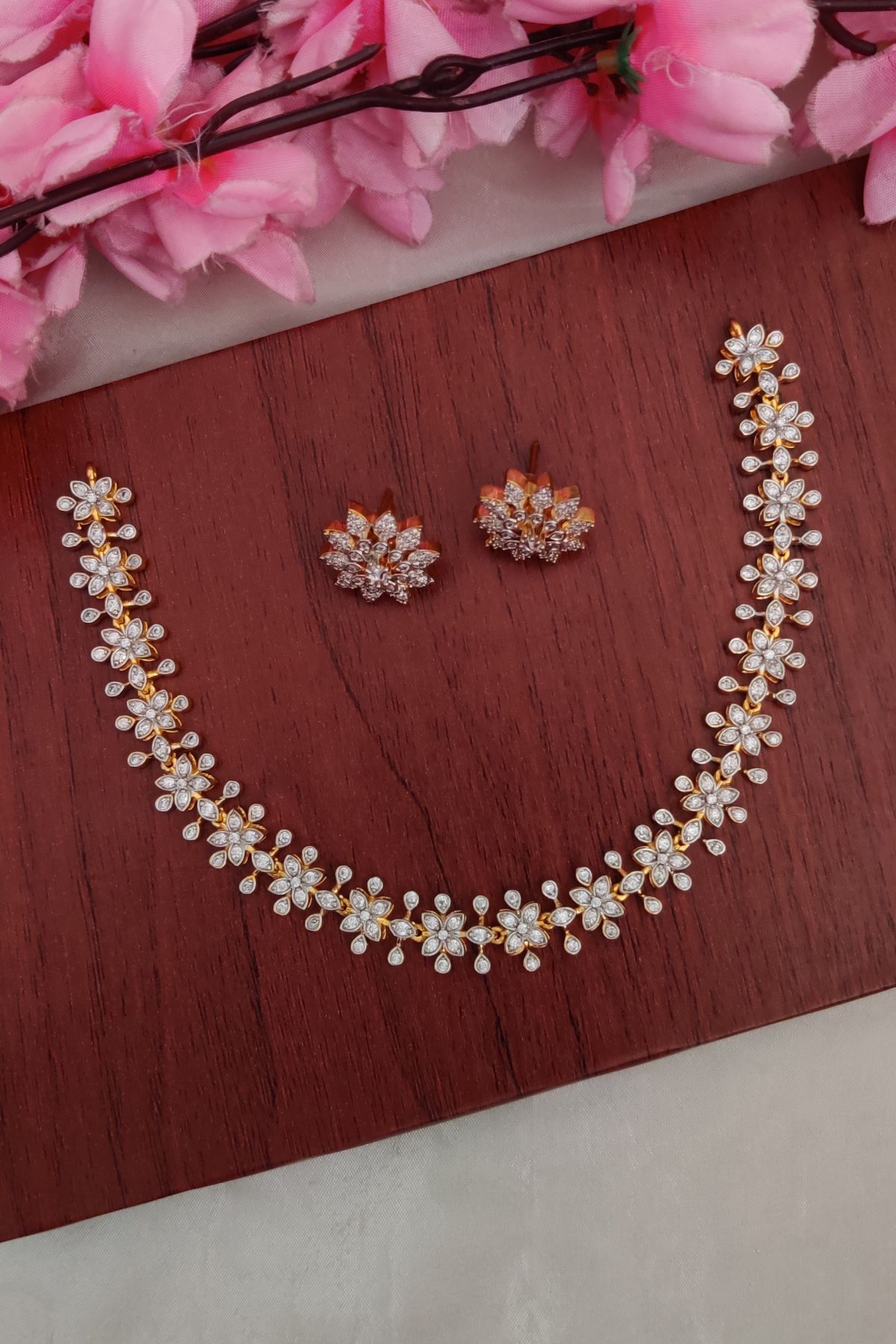 IMG_20260316_125239.jpg-1.jpeg Ad Flower Designer Necklace - Image 1