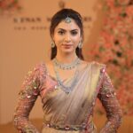 American Diamond Green Stone Designer Jewellery Set For Rent